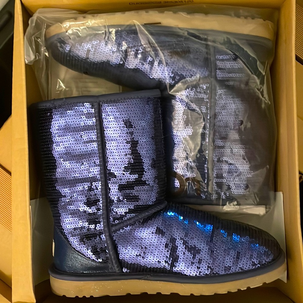 Wmns sparkle UGGS sz 9 worn twice